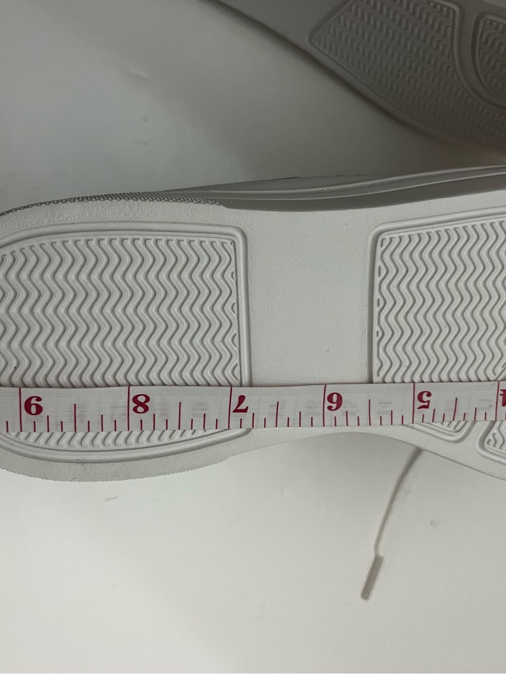 Disney Mickey Mouse White Sneaker Tennis Shoe New with No Tags size 37 or US 6.5 - Picture 8 of 11